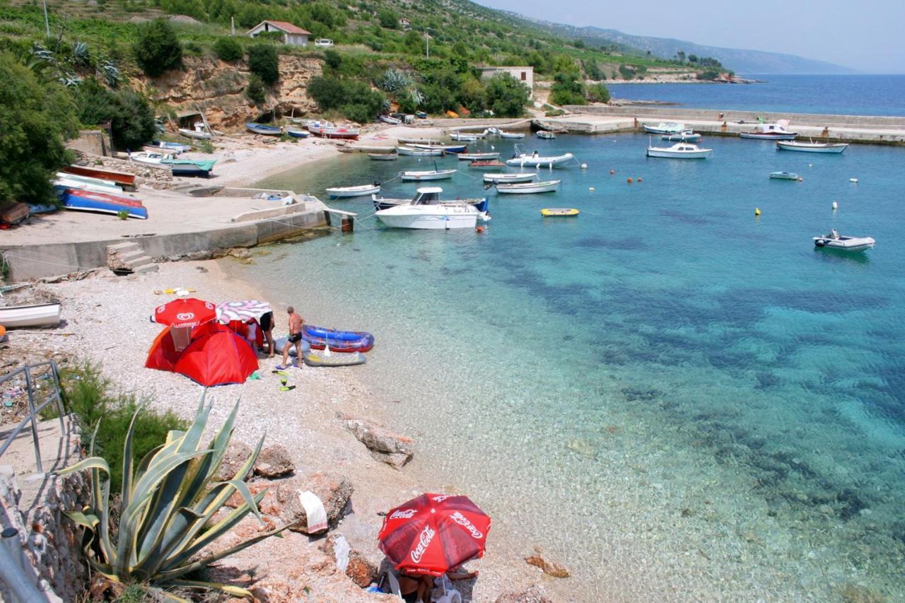 Apartments And Rooms With Parking Space Zavala, Hvar - 128 Jelsa  Kültér fotó
