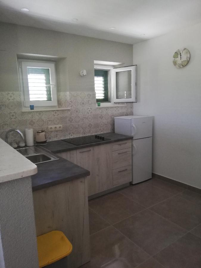 Apartments And Rooms With Parking Space Zavala, Hvar - 128 Jelsa  Kültér fotó