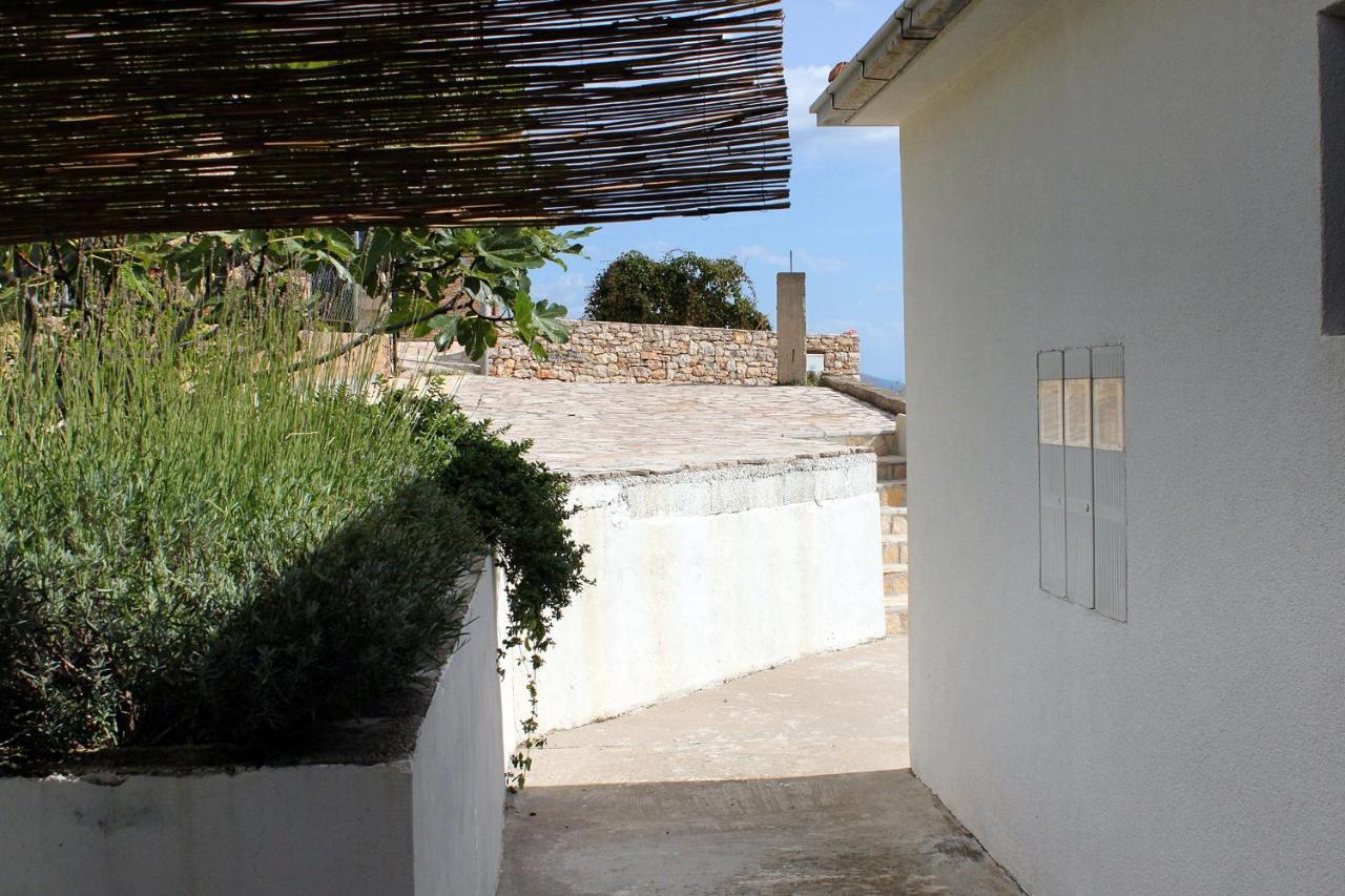 Apartments And Rooms With Parking Space Zavala, Hvar - 128 Jelsa  Kültér fotó