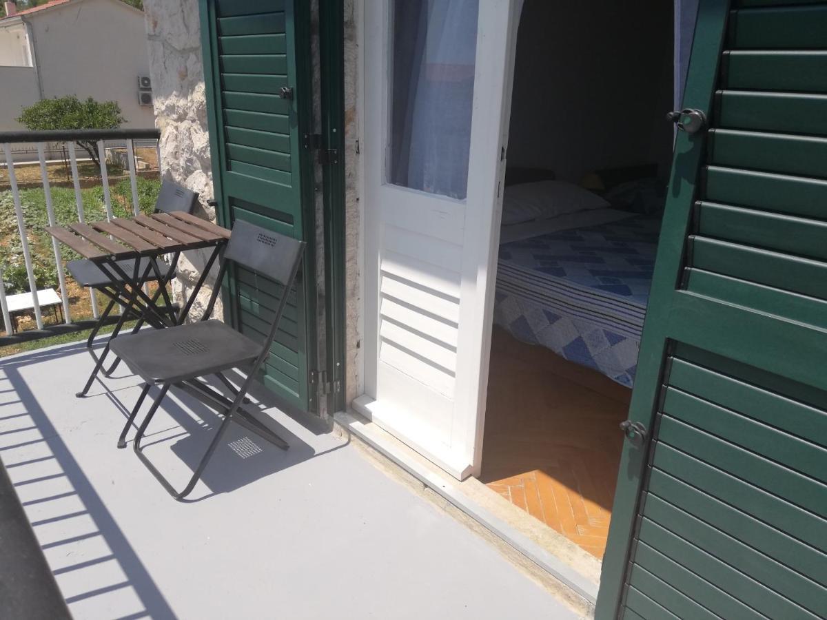 Apartments And Rooms With Parking Space Zavala, Hvar - 128 Jelsa  Kültér fotó