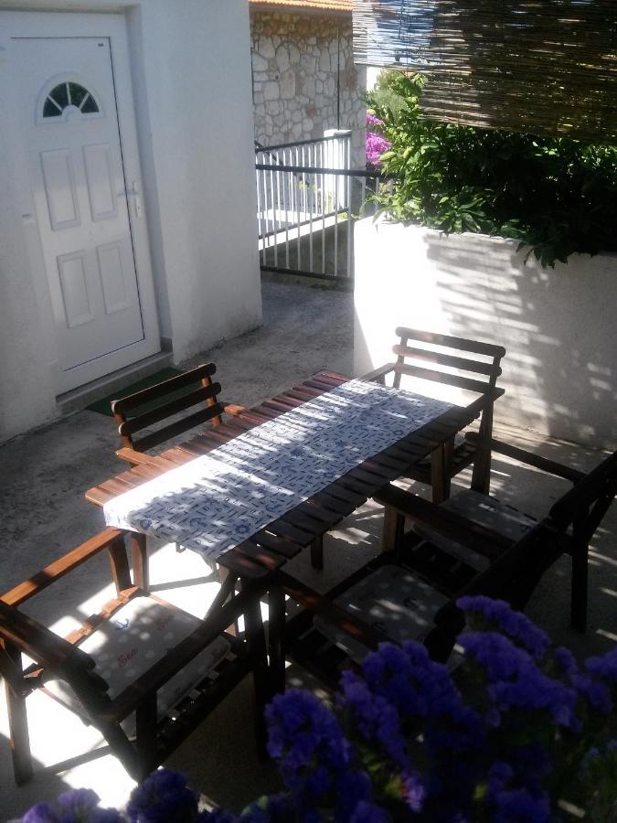 Apartments And Rooms With Parking Space Zavala, Hvar - 128 Jelsa  Kültér fotó